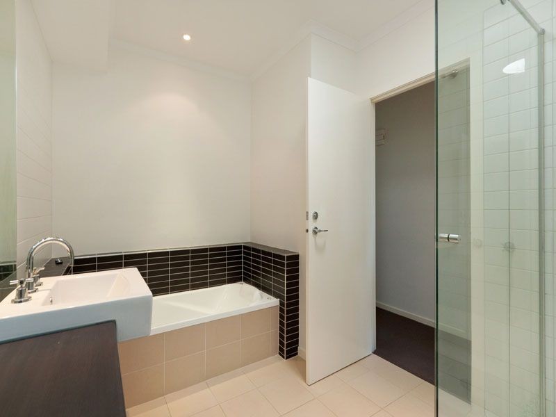 61 Botanic Drive, Clayton South VIC 3169