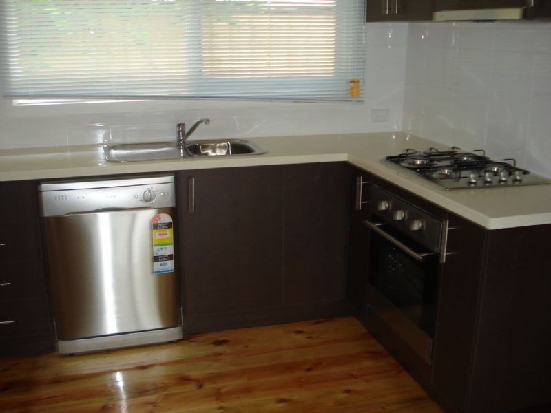 2/4 Burns Avenue, Clayton South VIC 3169