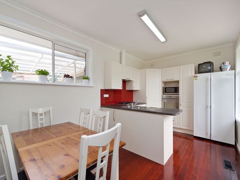 10 Saunders Street, Clayton South VIC 3169