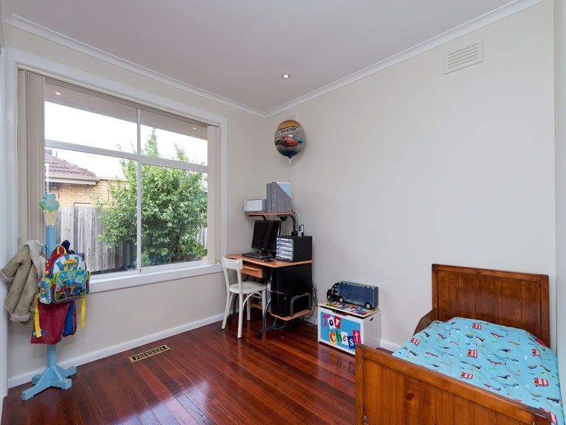 10 Saunders Street, Clayton South VIC 3169