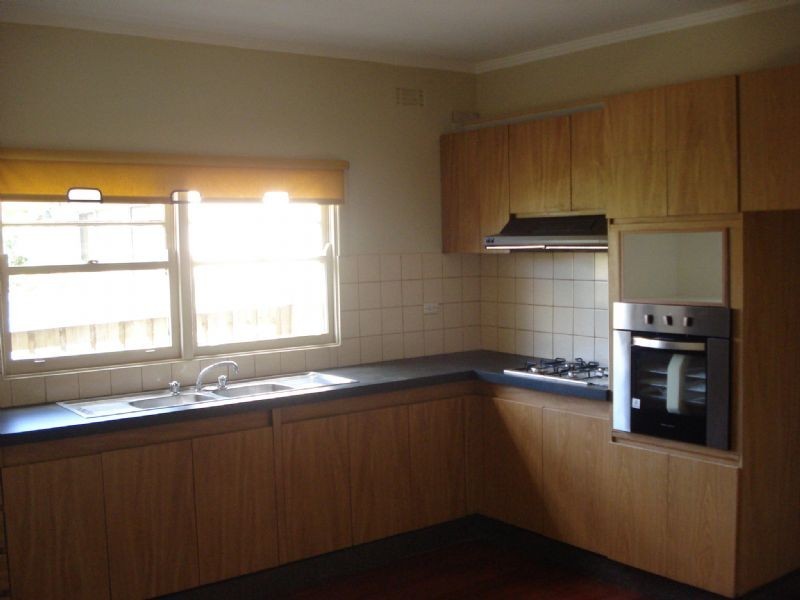 37 Lanark Street, Clayton South VIC 3169