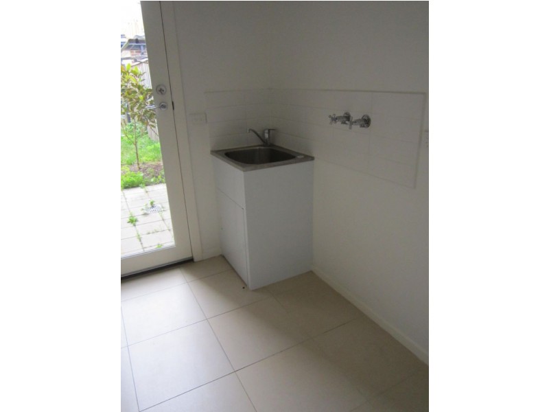 99 Rosebank Ave, Clayton South VIC 3169