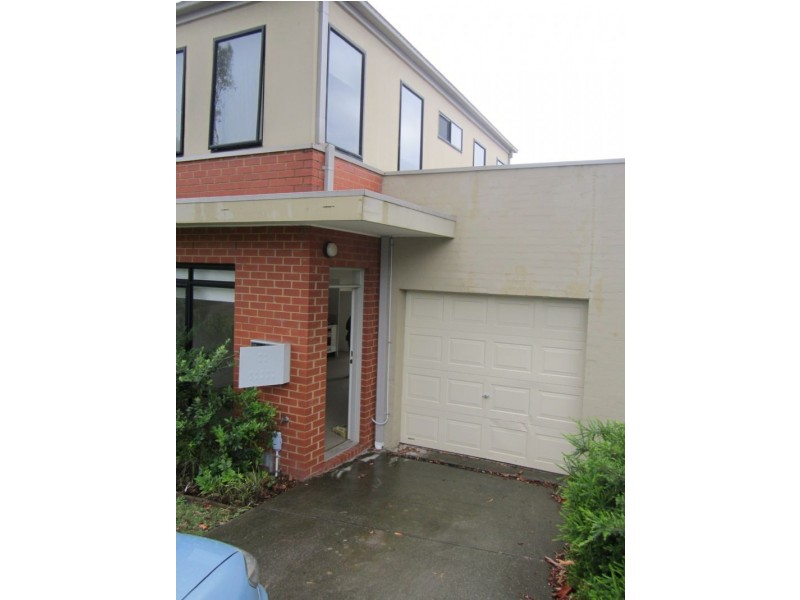 21D Browns Road, Clayton VIC 3168