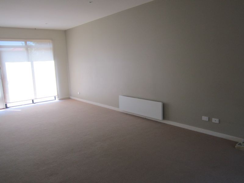 21D Browns Road, Clayton VIC 3168