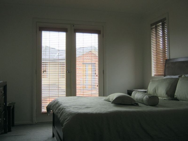 1/18 Golden Grove, Springvale South VIC 3172