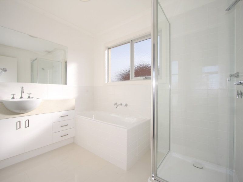 2/20 Bettina Street, Clayton VIC 3168
