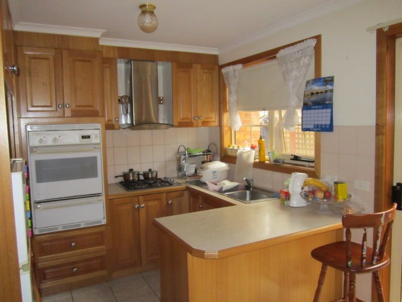 4 Jeanette Street, Clayton South VIC 3169