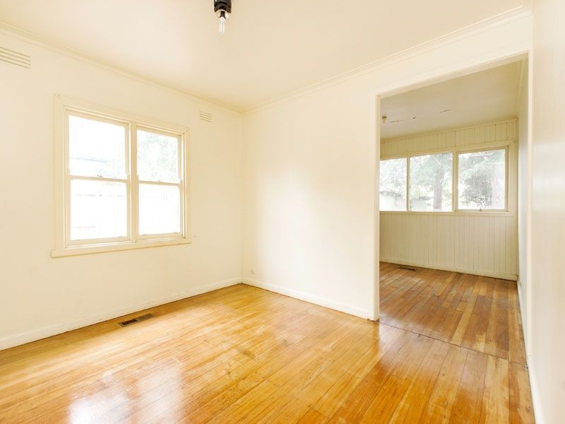 33 Inverness Street, Clarinda VIC 3169