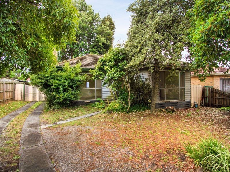 33 Inverness Street, Clarinda VIC 3169