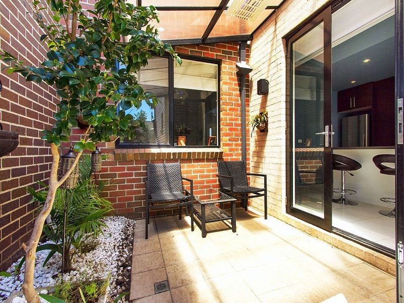 73 Rosebank Avenue, Clayton South VIC 3169