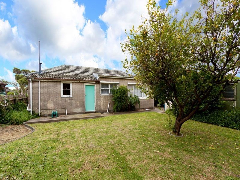 40 Newport Road, Clayton South VIC 3169