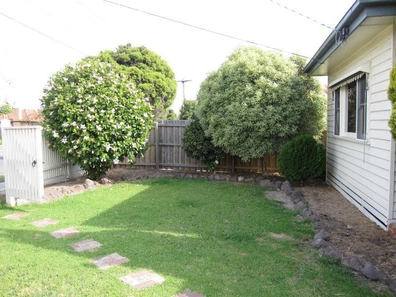 1/19 Banksia Street, Clayton VIC 3168