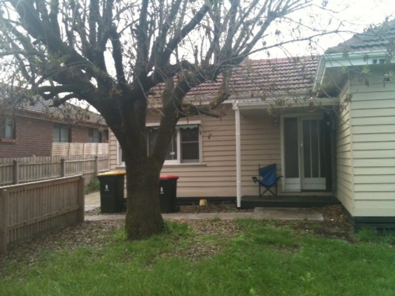 Room 5 – 1/3 Second Street, Clayton South VIC 3169