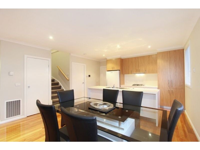 1/6 Hourigan Ave, Clayton VIC 3168