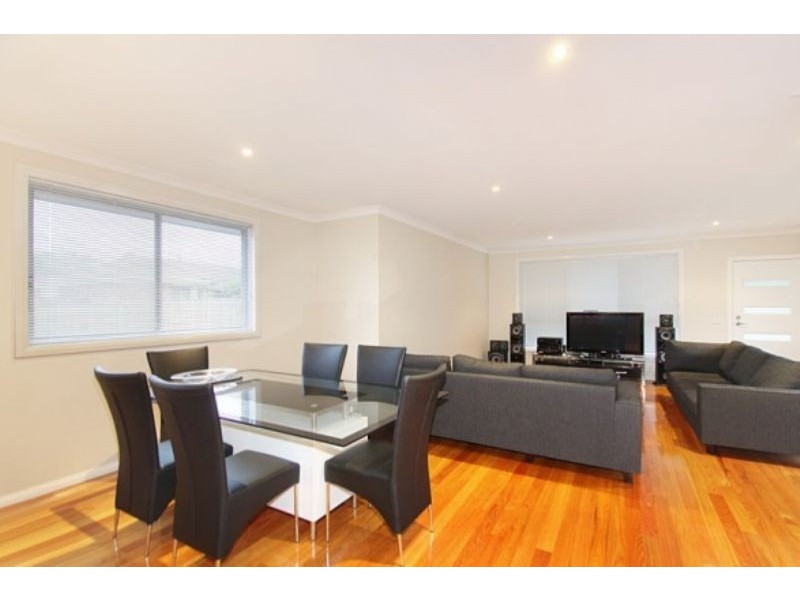 1/6 Hourigan Ave, Clayton VIC 3168