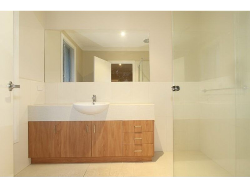1/6 Hourigan Ave, Clayton VIC 3168