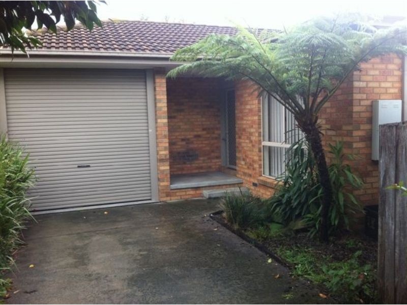 2/5 Glenbrook Avenue, Clayton VIC 3168