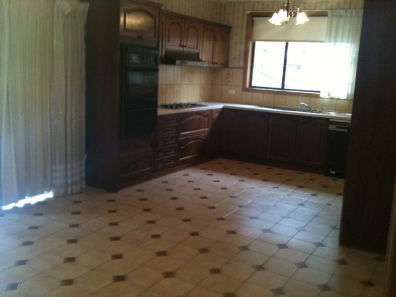 49 Ivanhoe Street, Glen Waverley VIC 3150