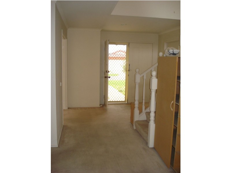 8 Browns Court, Clayton VIC 3168