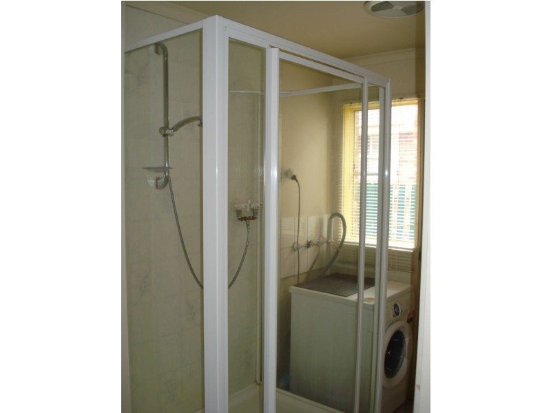 8 Browns Court, Clayton VIC 3168