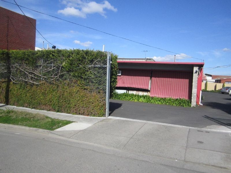 10 Fulton Street,, Clayton VIC 3168