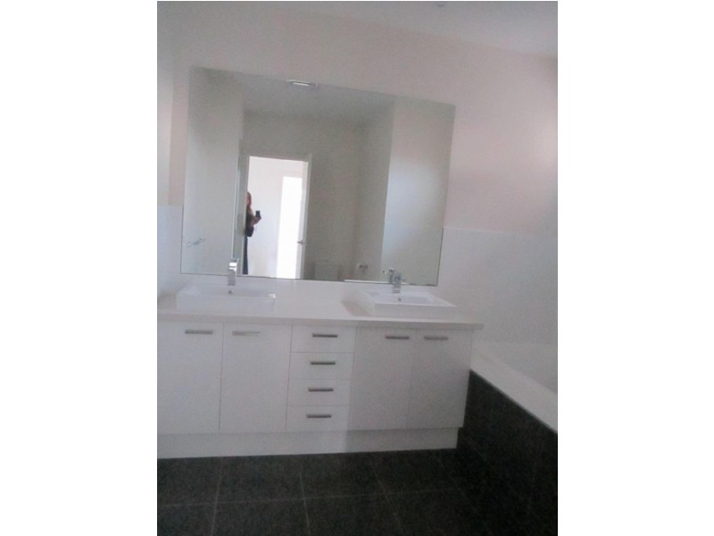 2/1 Eva Street, Clayton VIC 3168