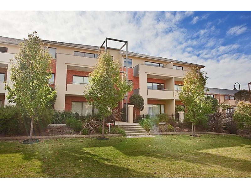 19/2 Monash Green Drive, Clayton VIC 3168