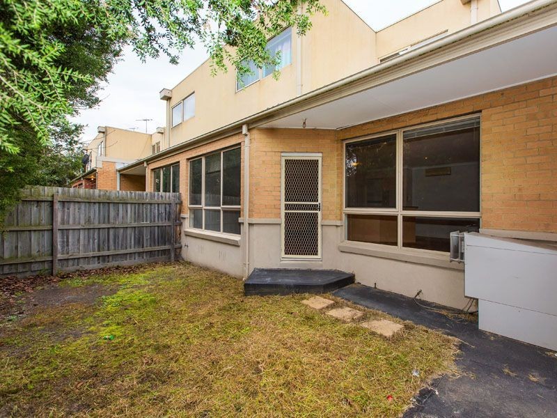 24/6 Willgilson Court, Oakleigh VIC 3166