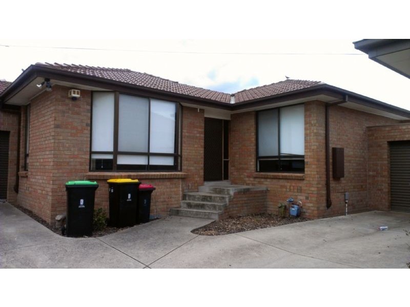 2/53 Schneider Crescent, Clarinda VIC 3169