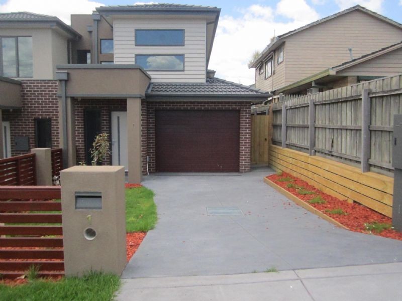 1/4 Rowson Grove, Clarinda VIC 3169