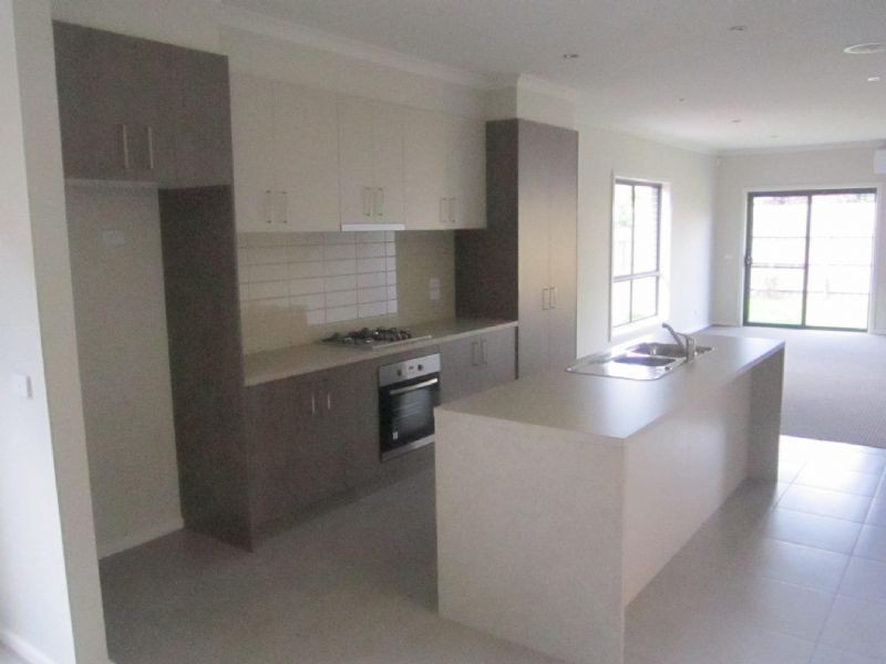 3/4 Rowson Grove, Clarinda VIC 3169