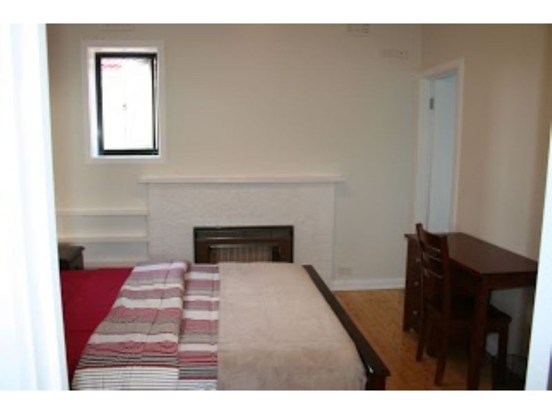 Room 6/70 Kanooka Grove, Clayton VIC 3168