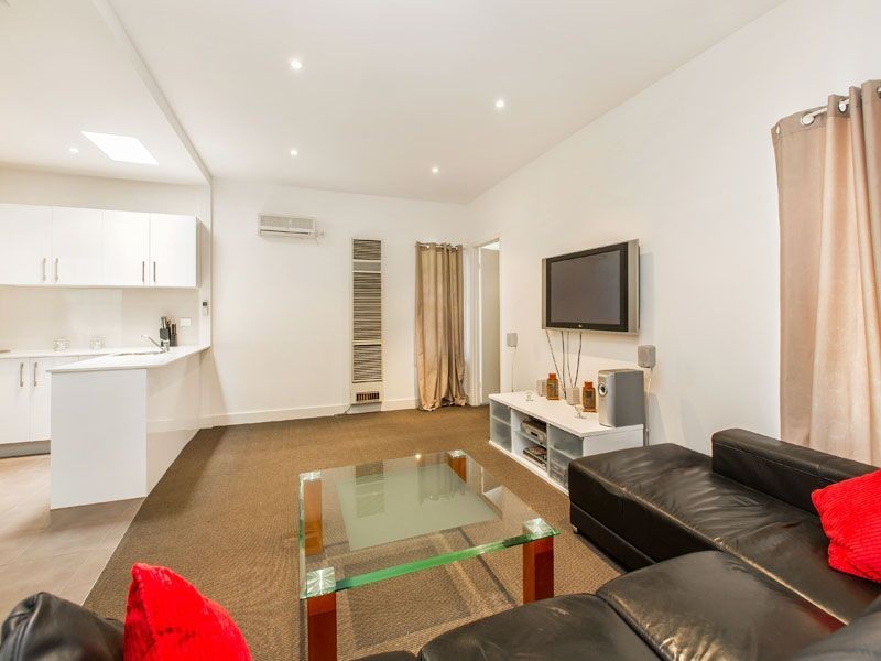 1/74 Harlington Street, Clayton VIC 3168