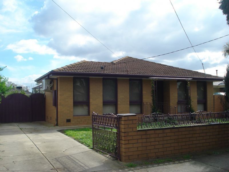 42 Glenelg Drive, Clarinda VIC 3169