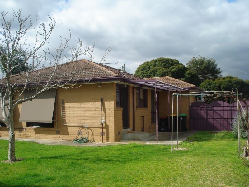 42 Glenelg Drive, Clarinda VIC 3169