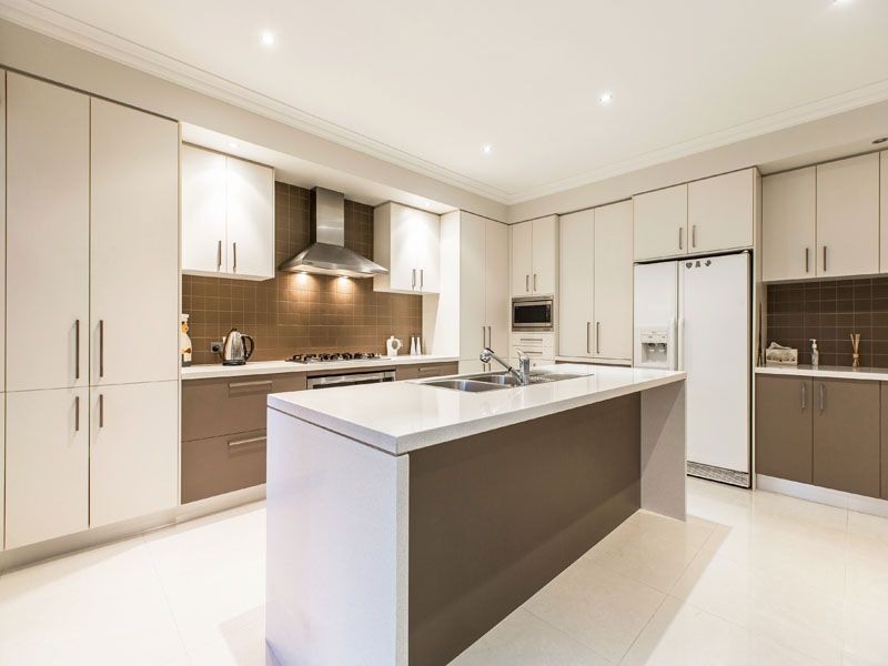 43 Springs Road, Clayton South VIC 3169