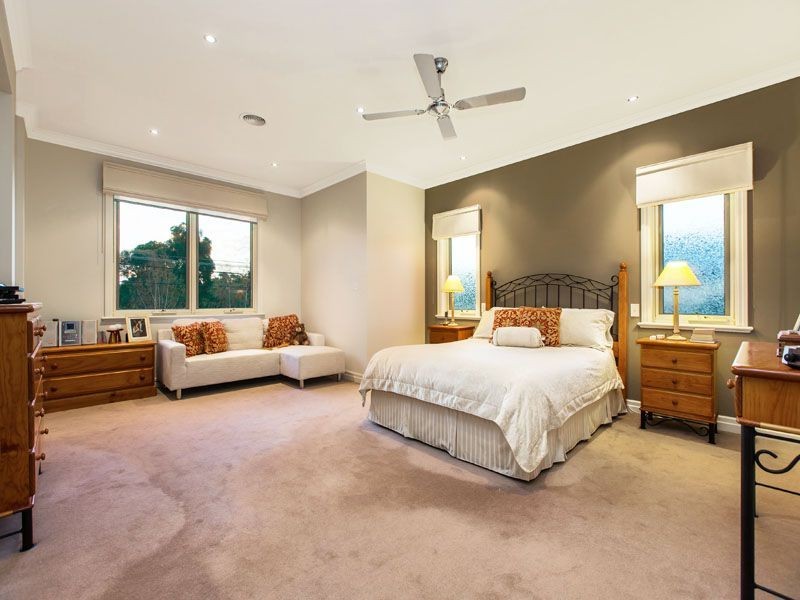 43 Springs Road, Clayton South VIC 3169