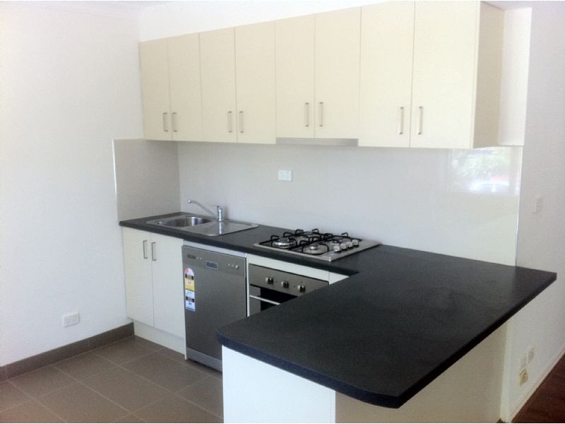 4/12 Bettina Street, Clayton VIC 3168