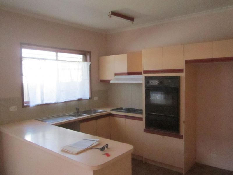 2/3 Andrew Street, Springvale VIC 3171