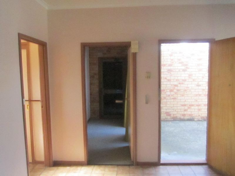 2/3 Andrew Street, Springvale VIC 3171