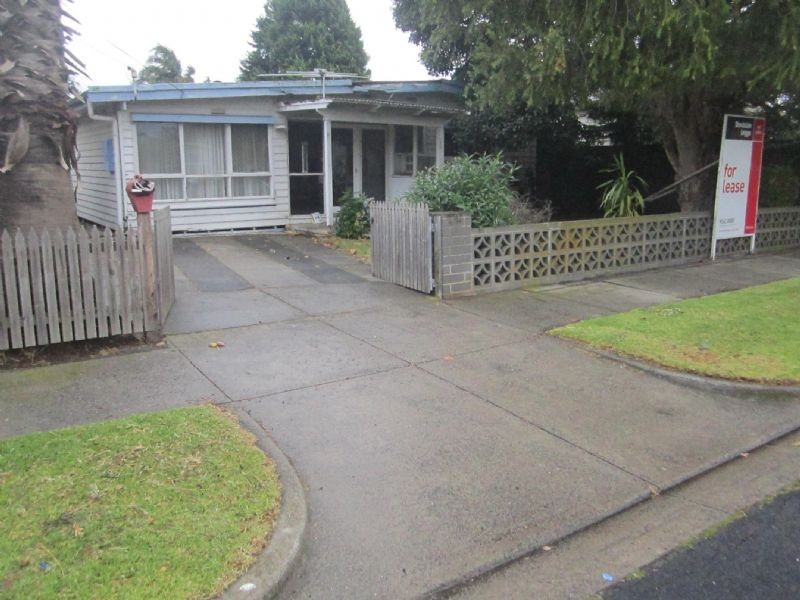 14 Wynnstay Road, Seaford VIC 3198