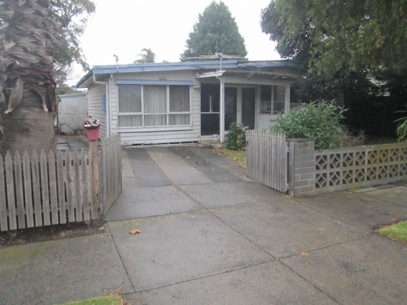 14 Wynnstay Road, Seaford VIC 3198