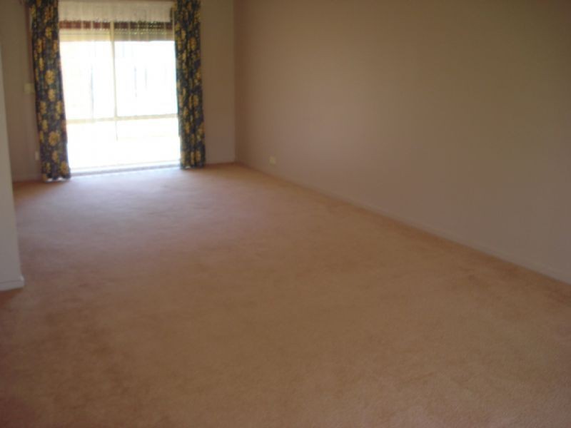 1/4 Hammence Street, Glen Waverley VIC 3150