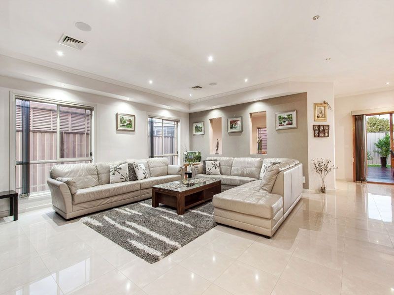 47 Glenelg Drive, Clayton South VIC 3169