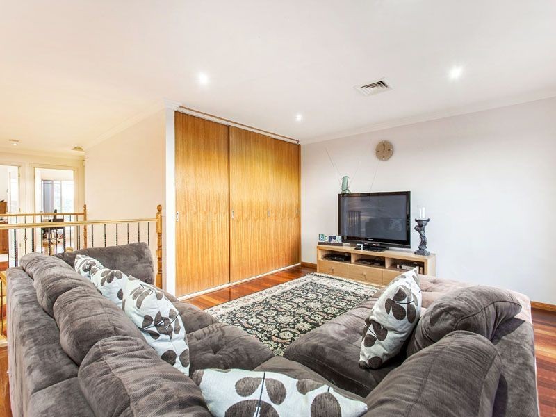 47 Glenelg Drive, Clayton South VIC 3169