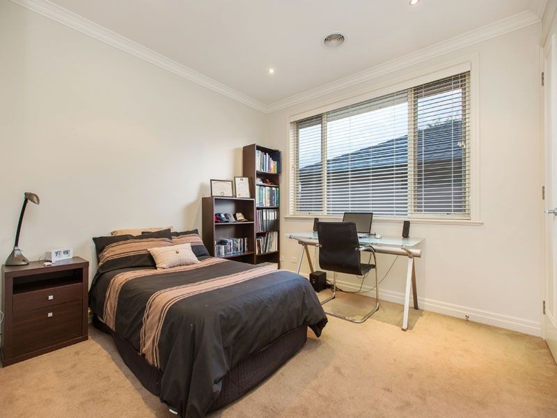 43 Springs Road, Clayton South VIC 3169