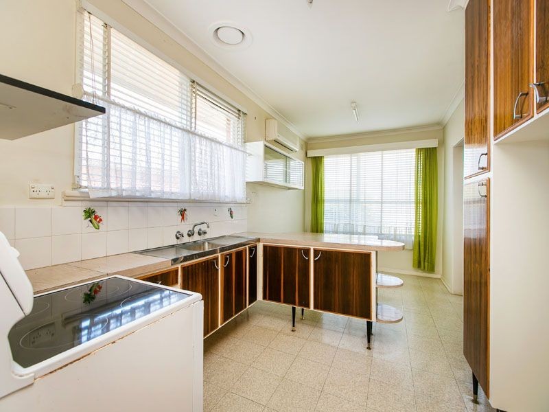 2 Brentwood Close, Clayton South VIC 3169