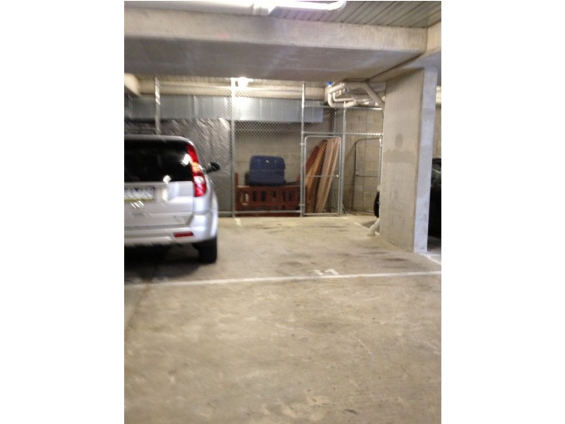 1, 27 , 31/4 Hutton Road, Dandenong VIC 3175