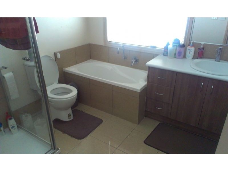 1/104 Kelvinside Road, Noble Park VIC 3174