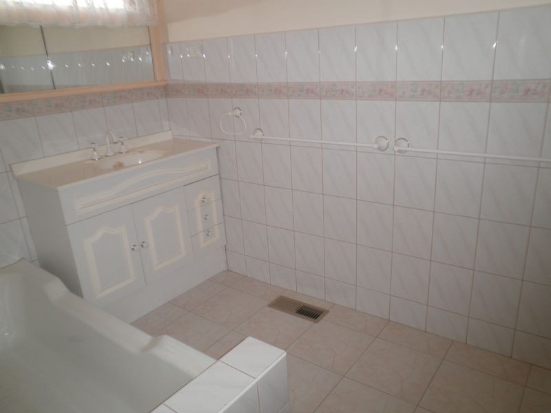 88 Whites Lane, Glen Waverley VIC 3150